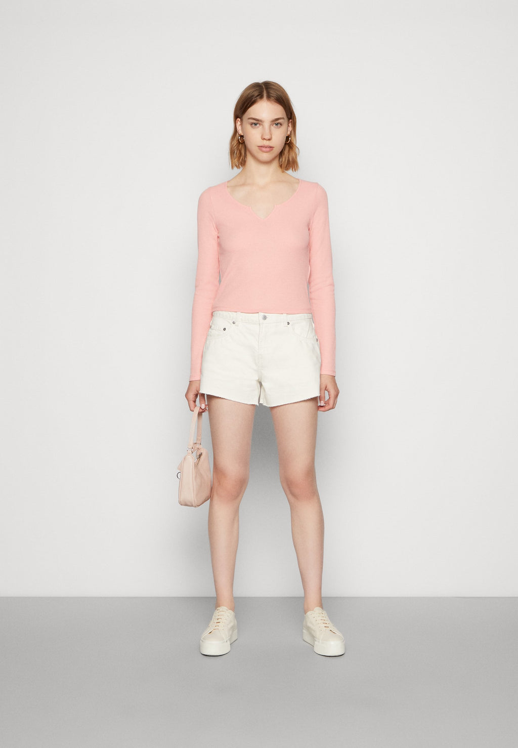 Hollister Co. NOTCH NECK