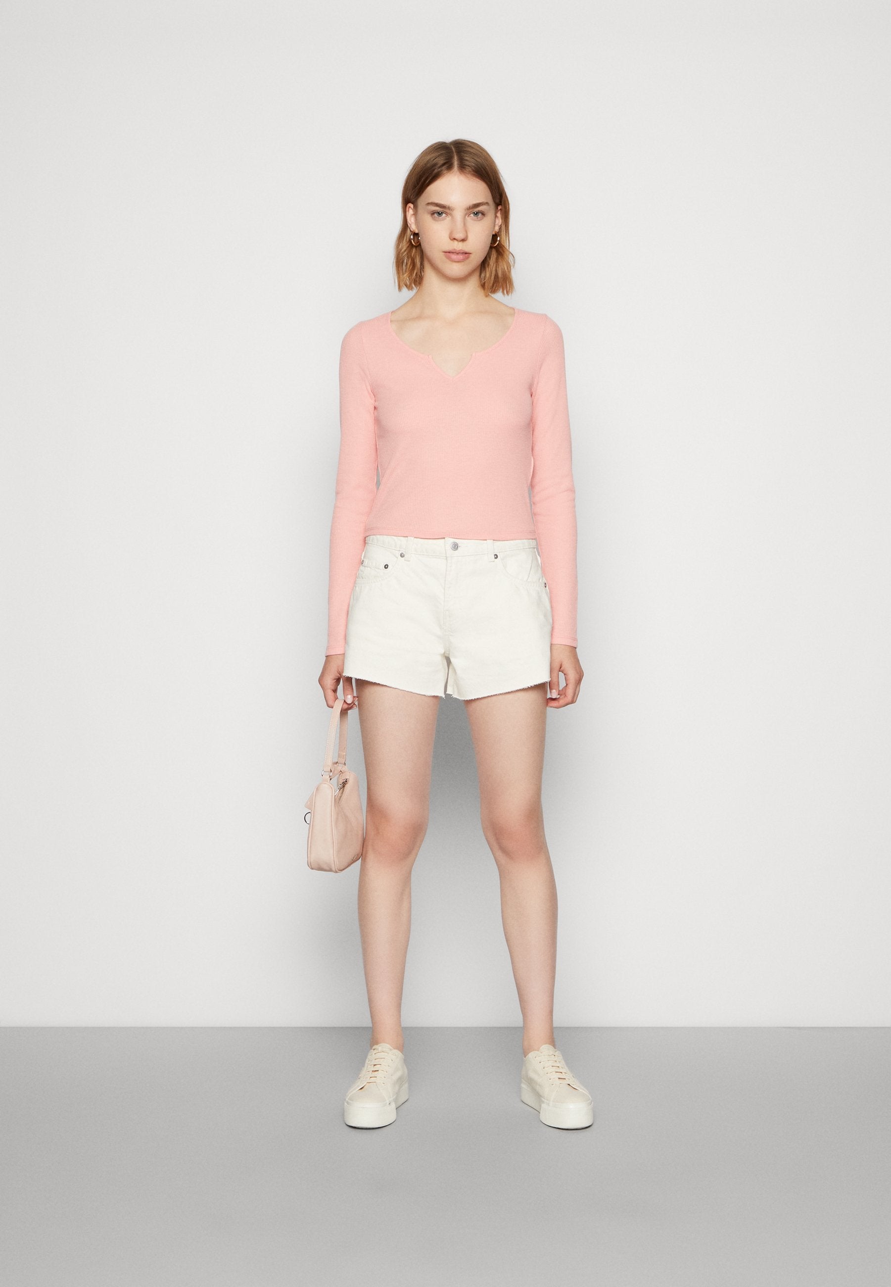 Hollister Co. NOTCH NECK