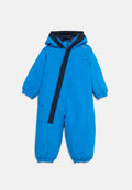 Blauer Kinder-Schneeanzug mit Kapuze, diagonalem schwarzen Reißverschluss und elastischen Bündchen an Ärmeln und Hosenbeinen.