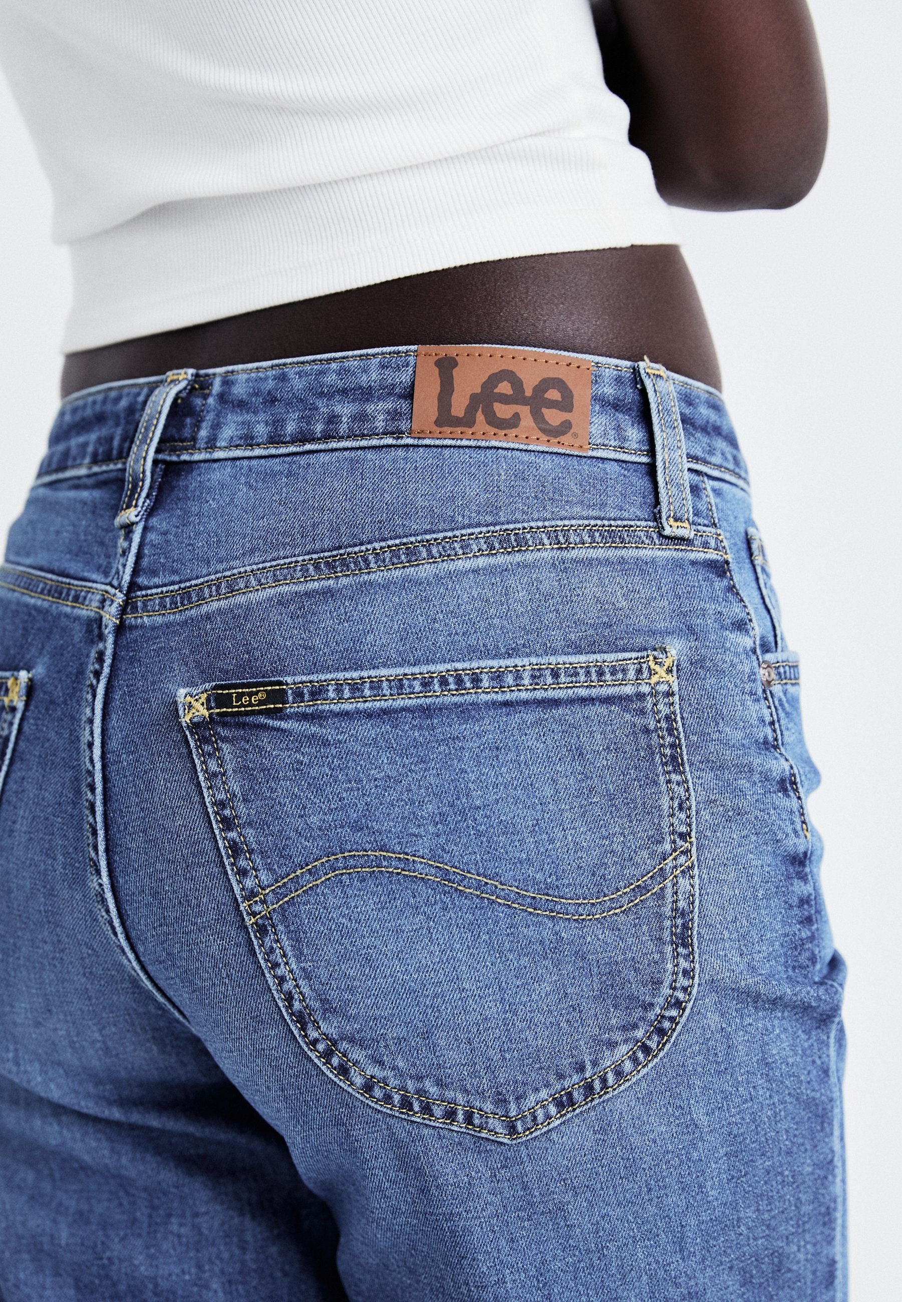 Lee CAROL