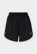 Nike Performance A'JA W SIG COURT - Sports shorts - black/white