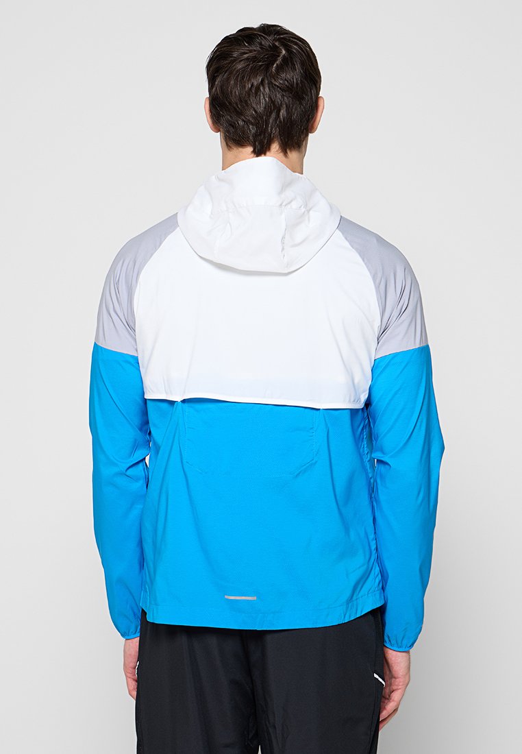 Nike Performance