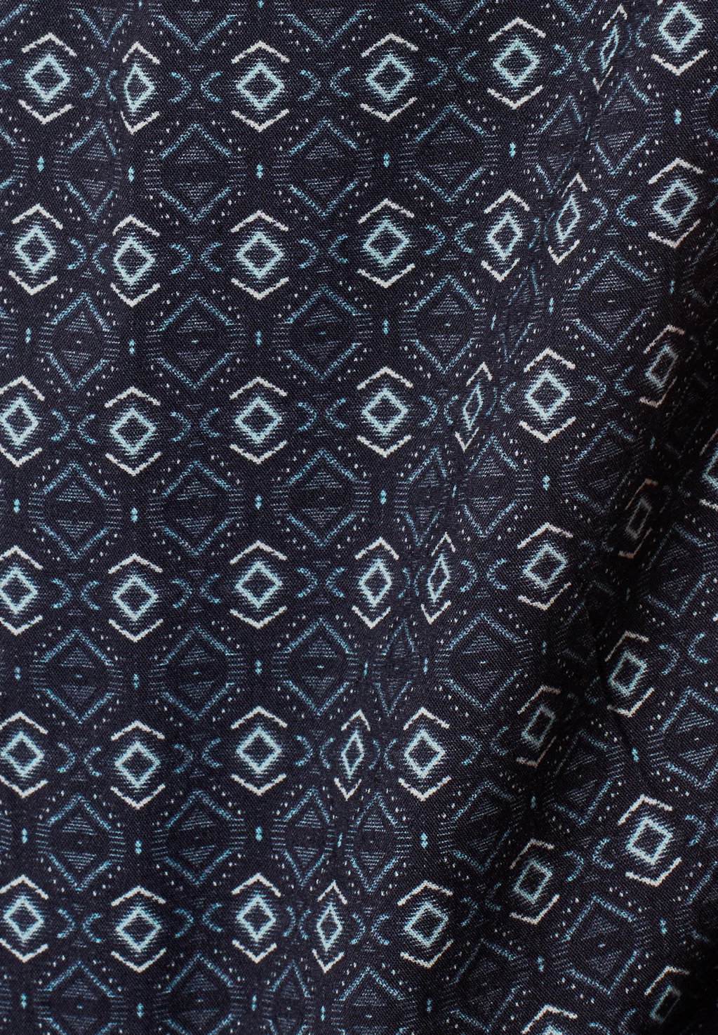 SHORT-SLEEVE WITH RESORT COLLAR AND GRAPHIC PATTERN Media 7