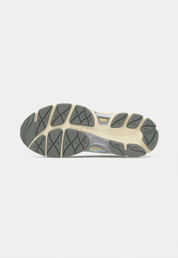 ASICS SportStyle GEL CUMULUS 16 UNISEX