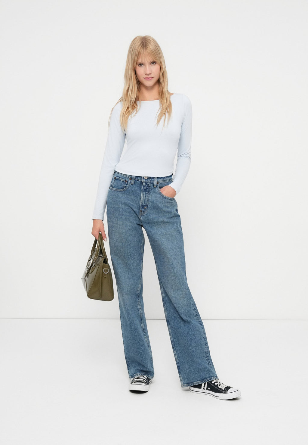 Hollister Co. FLAT SLASH