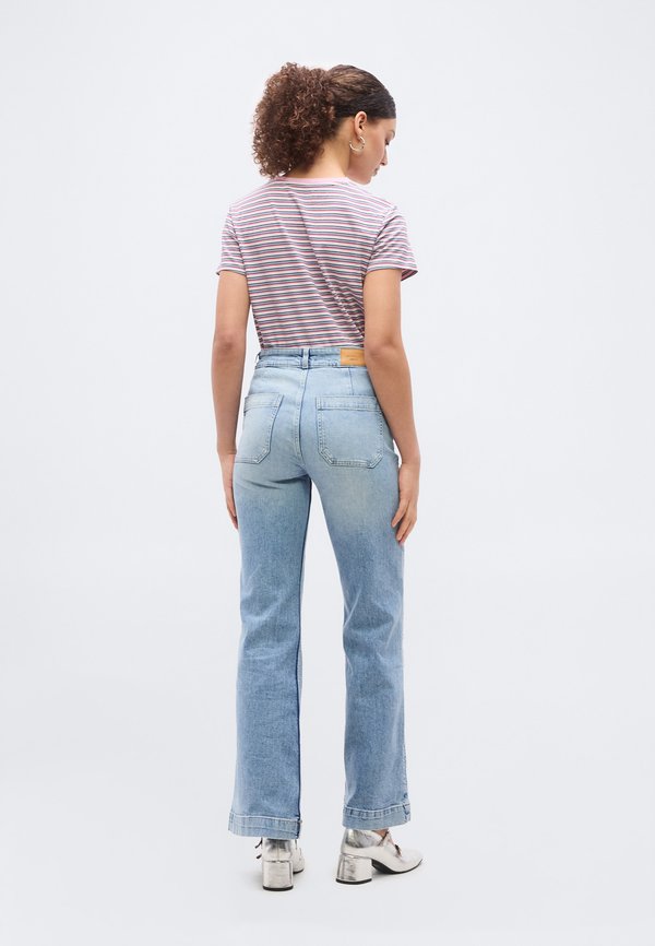Gina Tricot FRONT POCKET