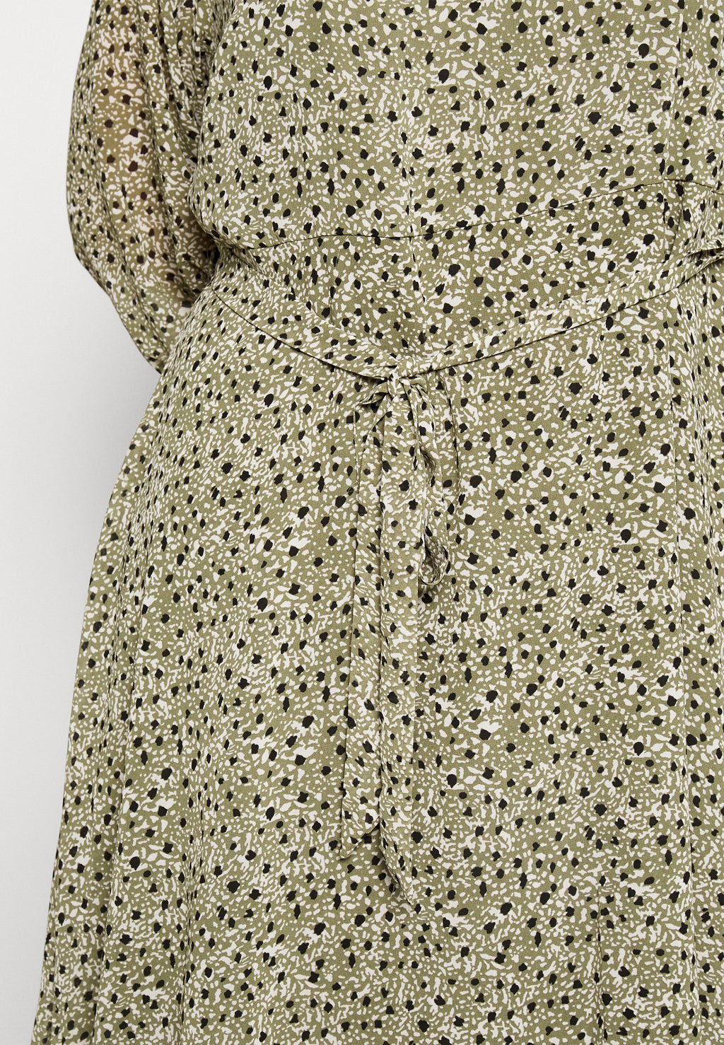 EVOKED VILA VIADELINE DRESS