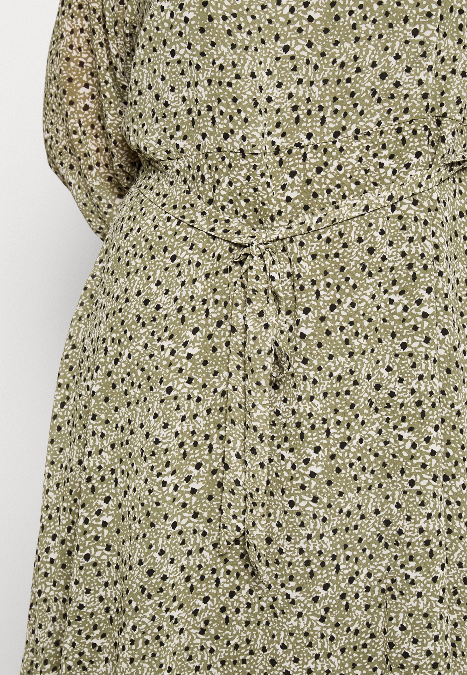 EVOKED VILA VIADELINE DRESS