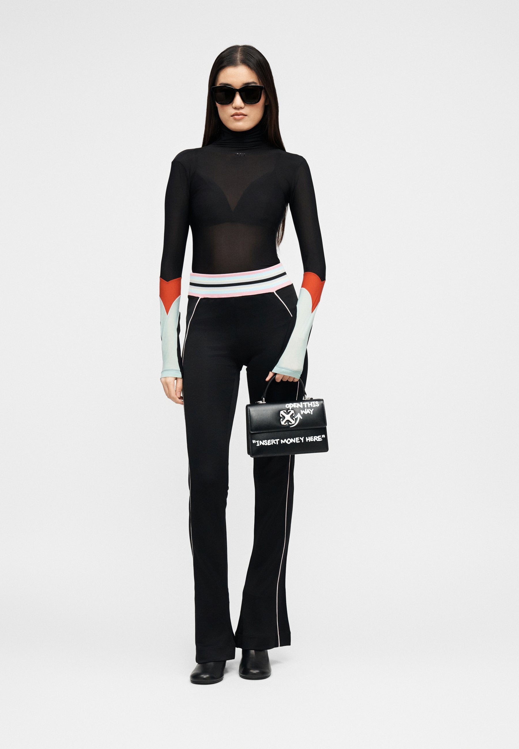 OFF-WHITE LIGHT COLOR INSERT