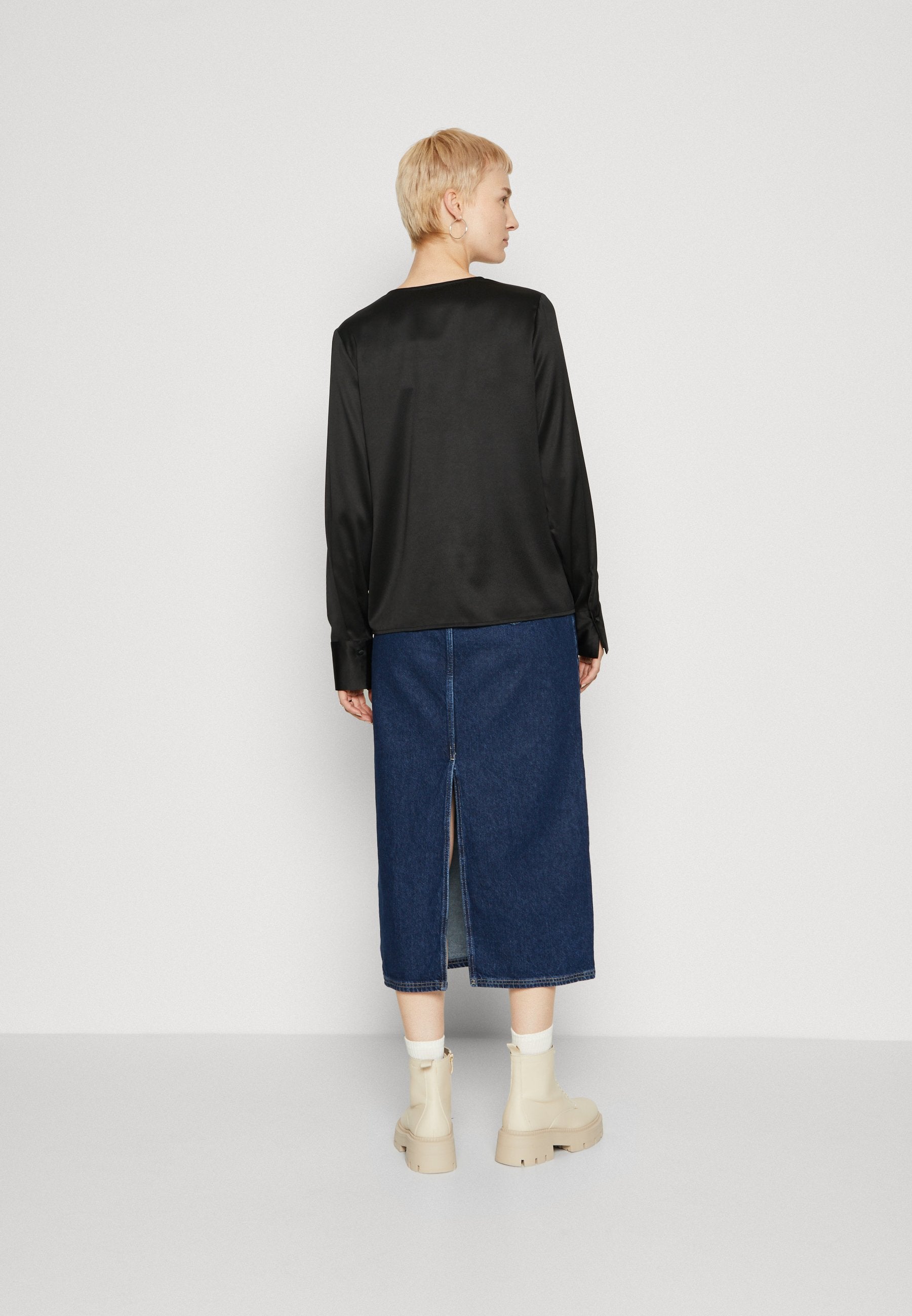 PIECES Tall PCSILJA V NECK