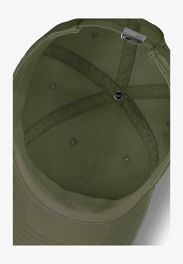 Nike Sportswear UNSTRUCTURED UNISEX - Cap - medium olive metallic silver