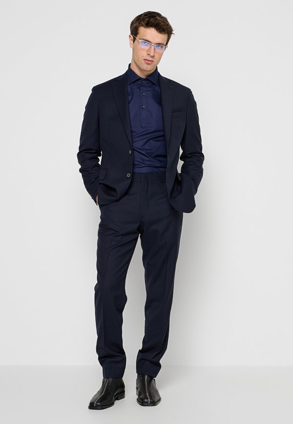 Michael Kors SLIM FIT