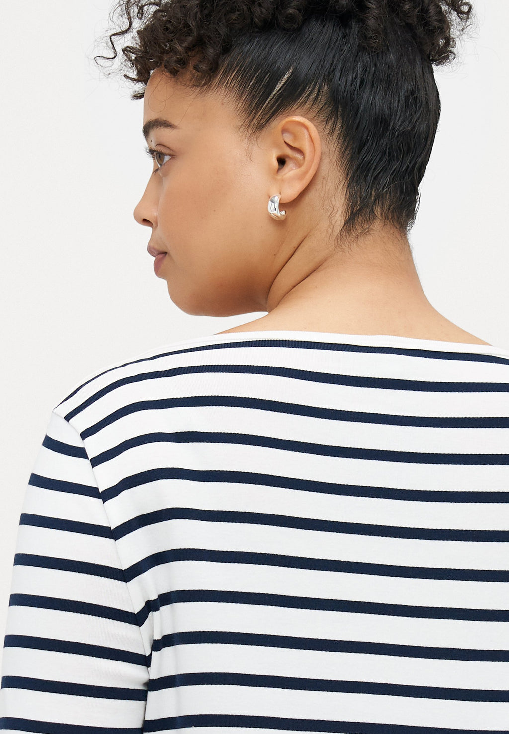 CURVE BOAT NECK THREE-QUARTER SLEEVE T-SHIRT Media 6