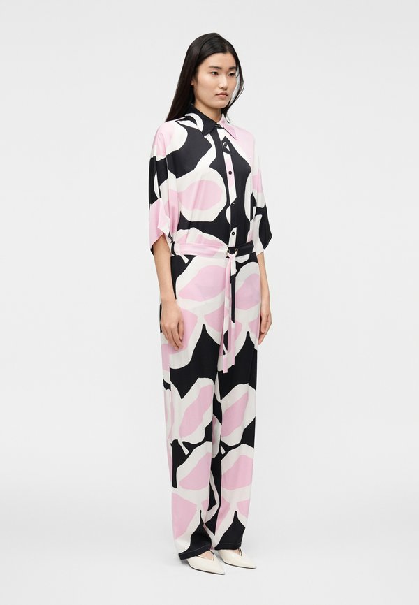 Diane von Furstenberg DIANE