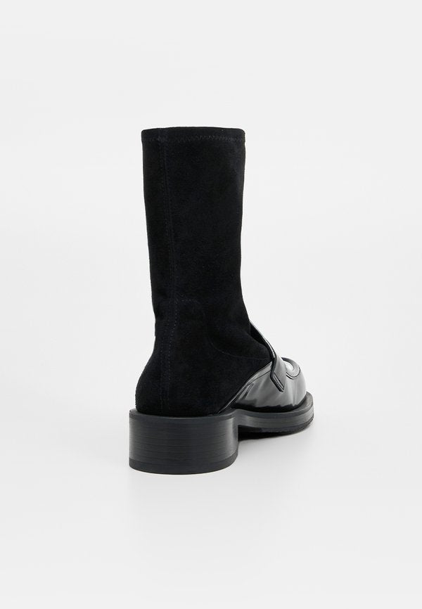Stuart Weitzman 5050