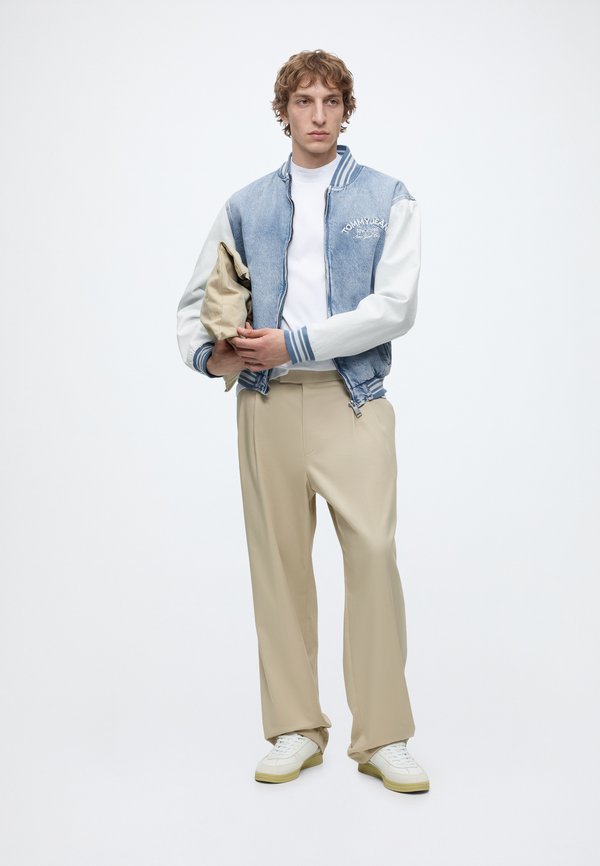 Tommy Jeans FADED DENIM RELAXED BOMBER JACKET