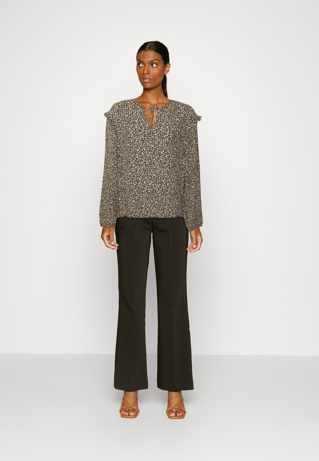 Re.draft FRILL BLOUSE