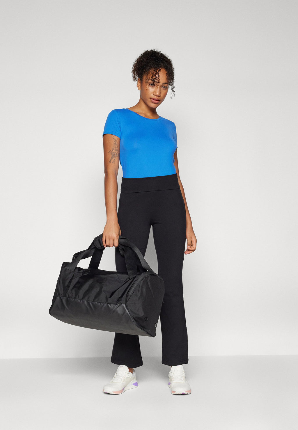 ONLY Play ONPCLARISA SS TRAIN TEE - NOOS