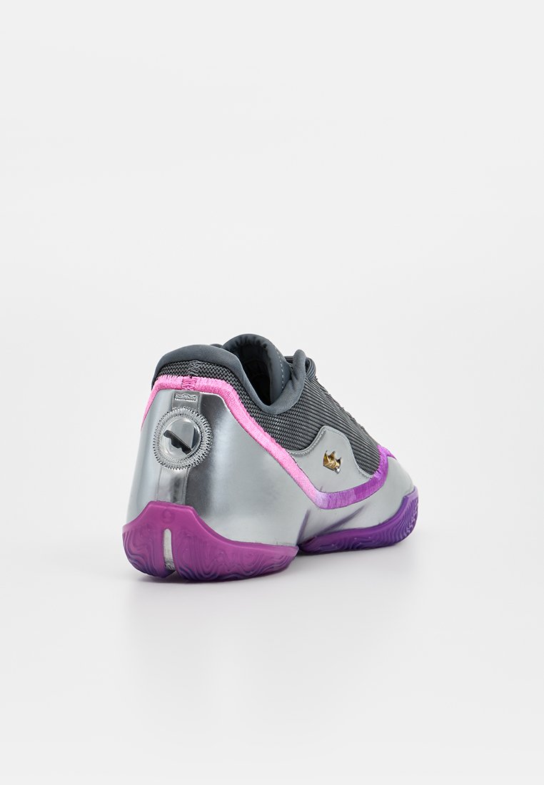 Nike Performance LEBRON XXIII LUX