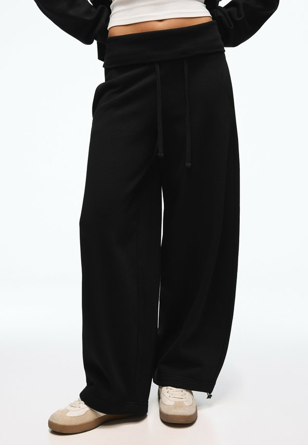 Bershka FOLD-OVER WAIST TROUSERS - Tracksuit bottoms - black