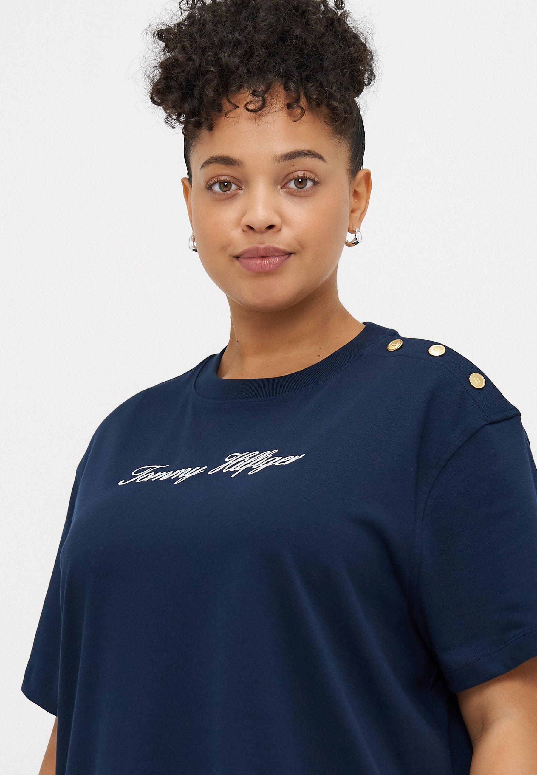 SCRIPT TEE Media 5