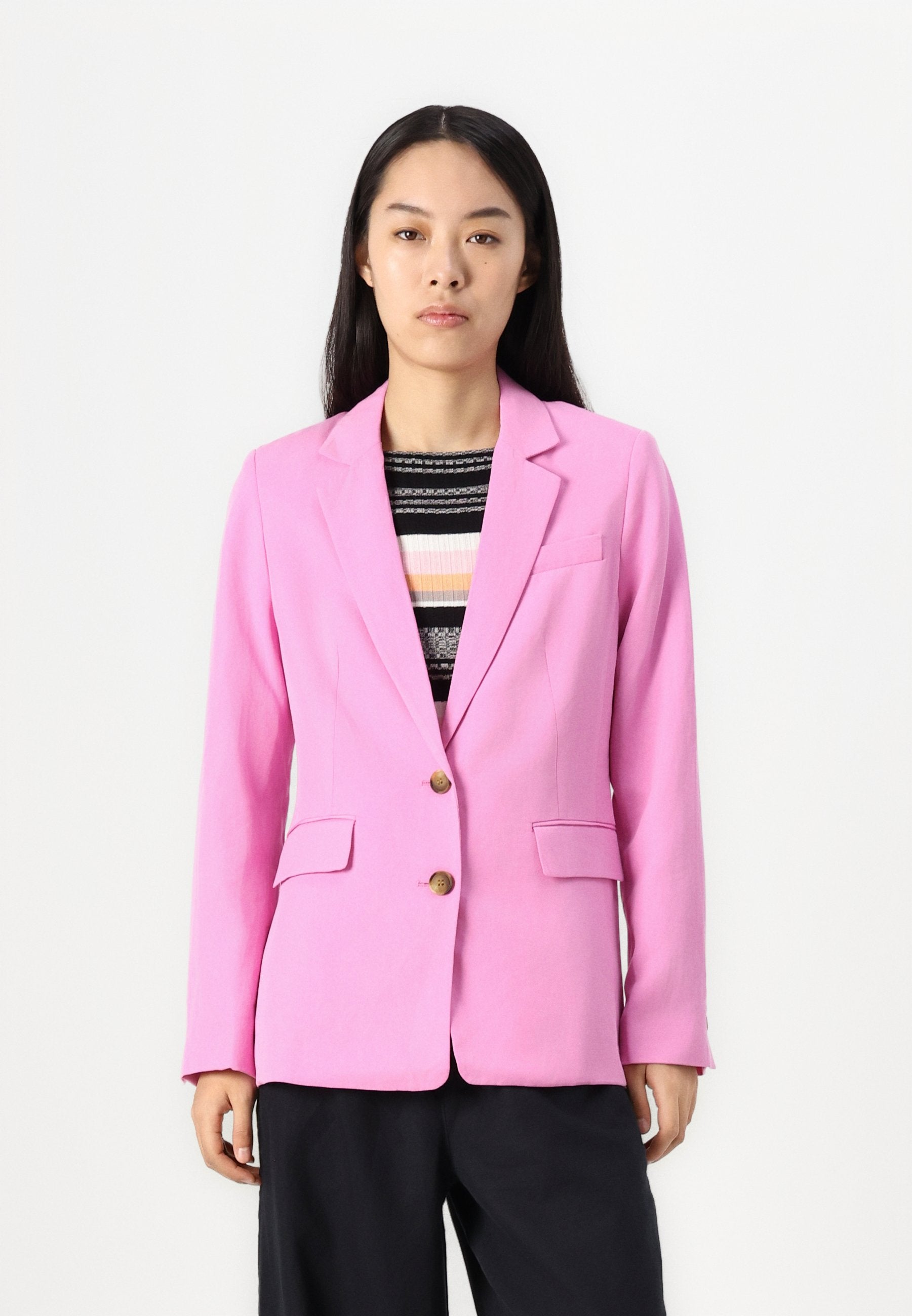 Esprit Blazer Media 3