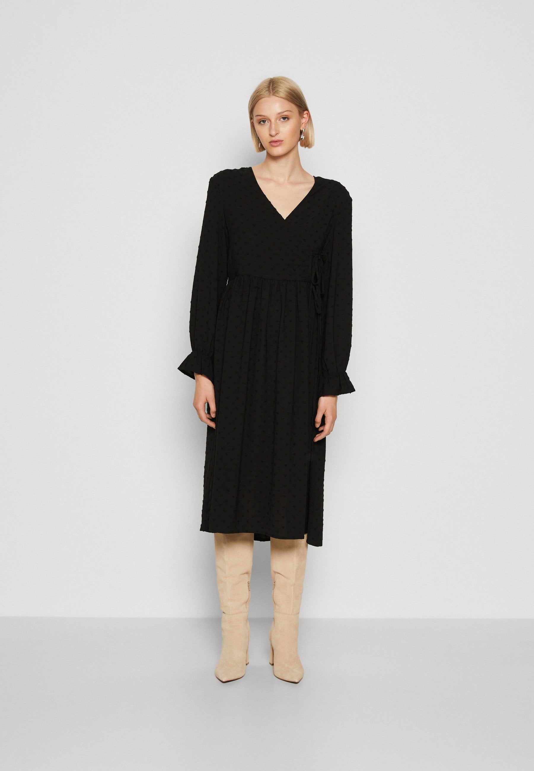 Pieces PCJOURNI HEART WRAP MIDI DRESS