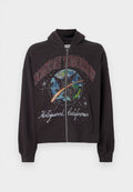 Schwarze Kapuzenjacke aus Baumwolle mit einem grafischen Design, auf dem vorne der Text "EINES TAGES MORGEN" und "Hollywood, Kalifornien" zu sehen ist.