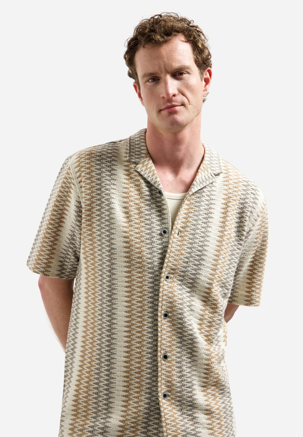 WITH SHORT SLEEVES Media 7