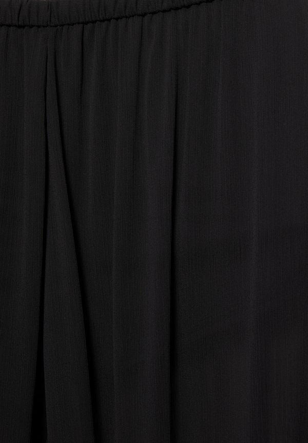 PULL&BEAR SAROUEL