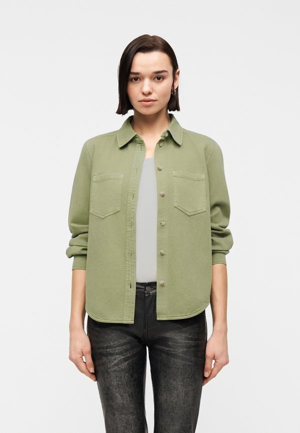 ONLY ONLSILLA FITED SHIRT - Button-down blouse - oil green