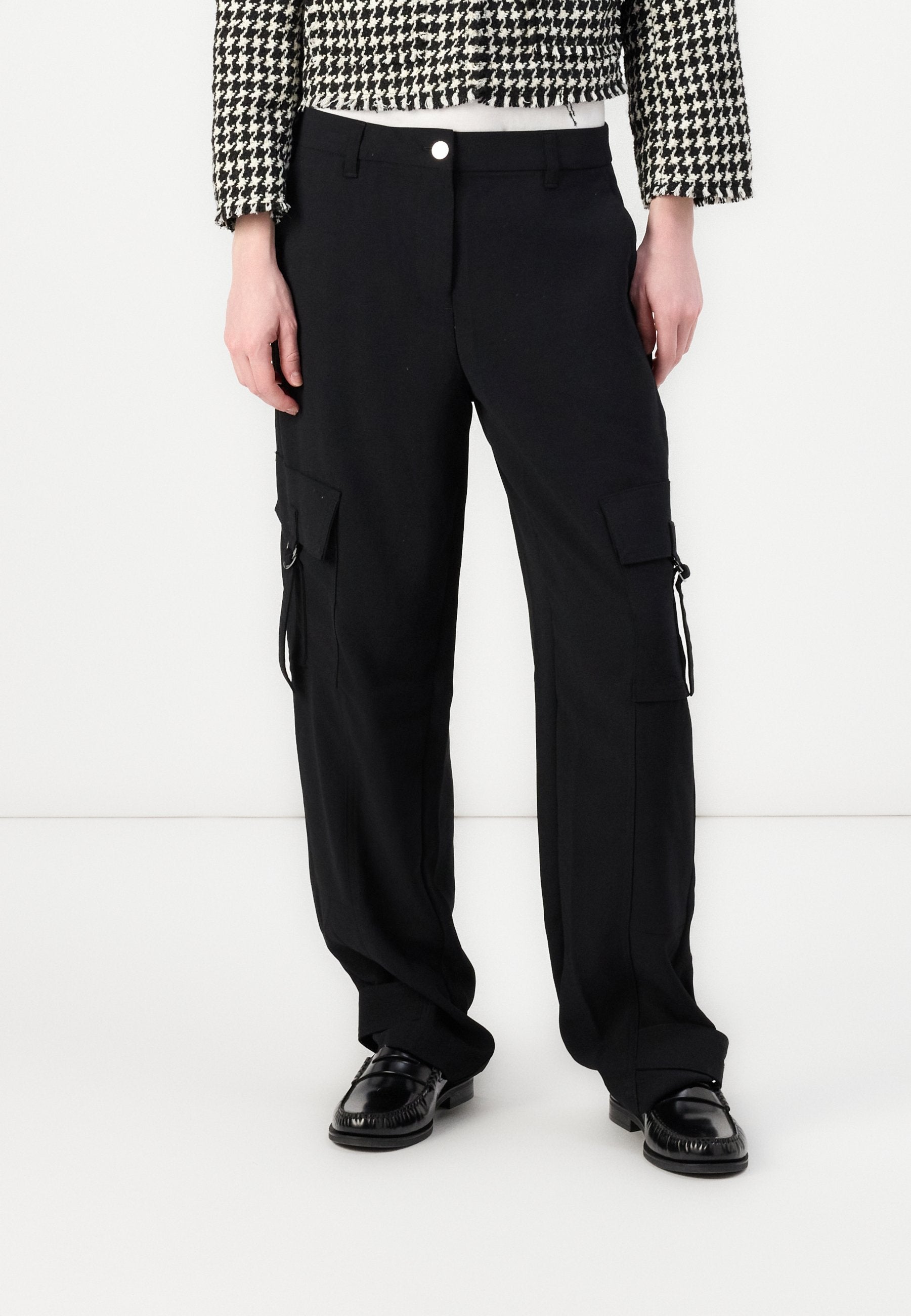 DKNY