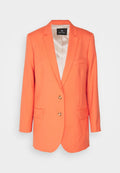 Orangen Blazer mit Reverskragen, zwei Knöpfen und seitlichen Taschen. Das Innere verfügt über ein leicht gemustertes Futter. Taillierte Passform, glatte Textur.