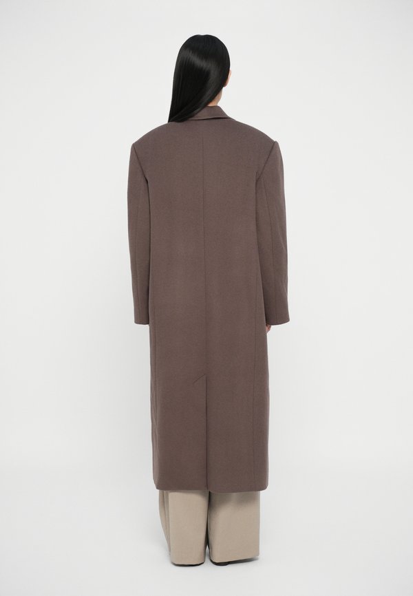 REMAIN LONG COAT