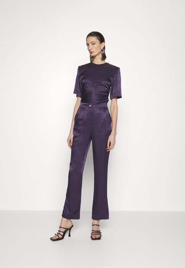 Materiel SLITS OUT PANTS
