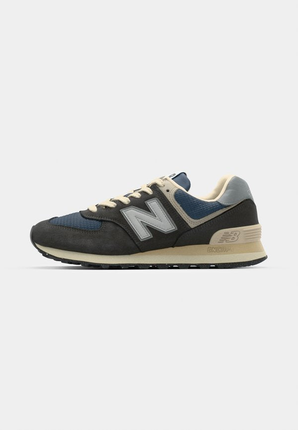 New Balance Trainers - black cement