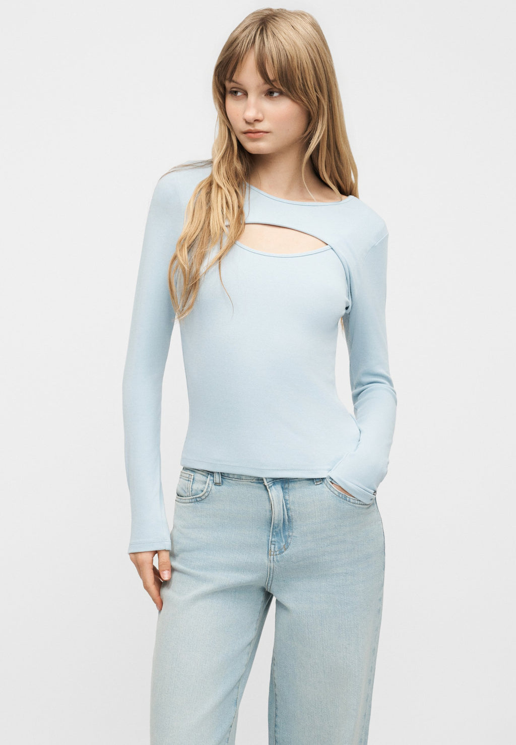GAP LOGO CUT OUT TEE