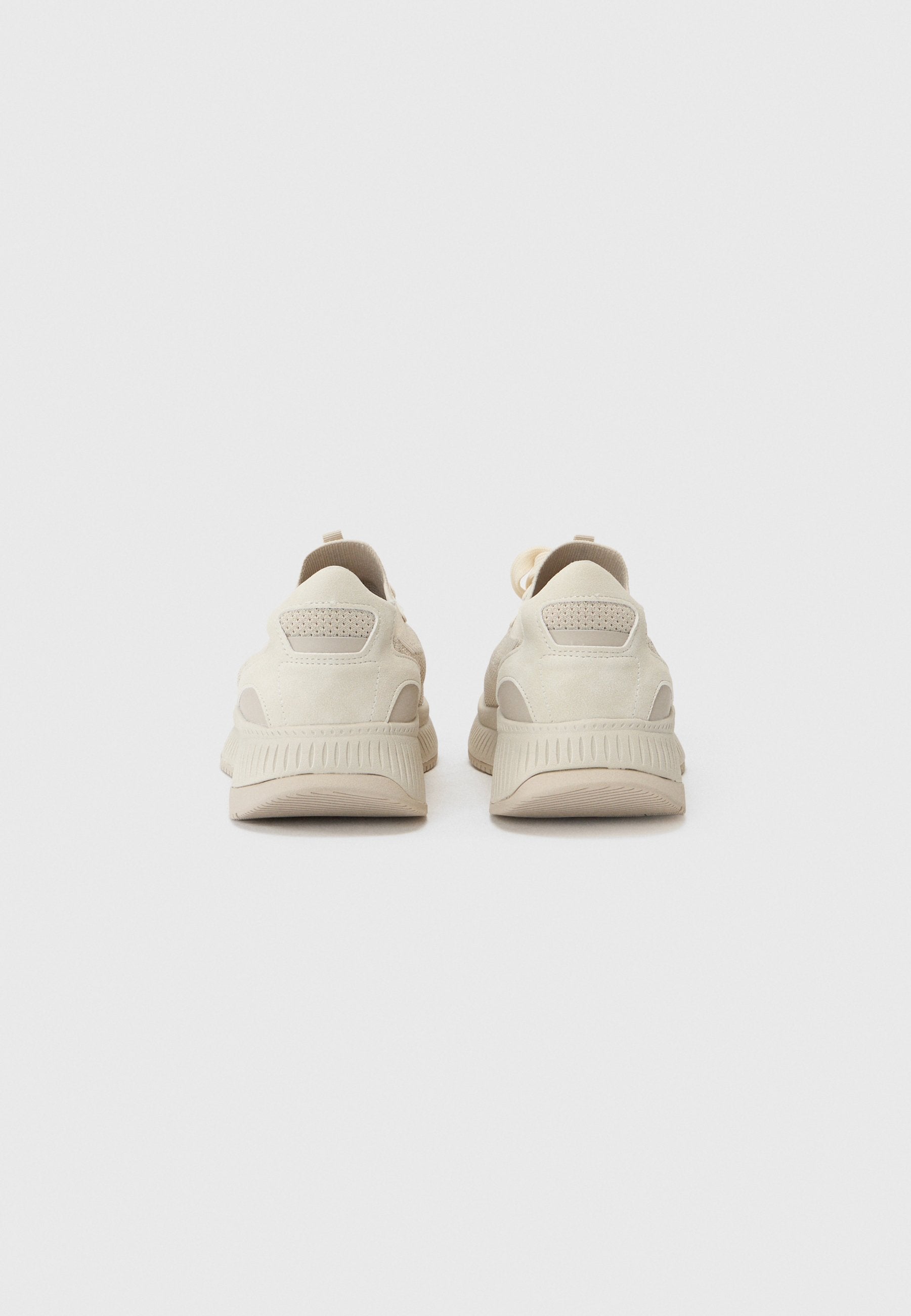 Call it Spring MACAN FOAM