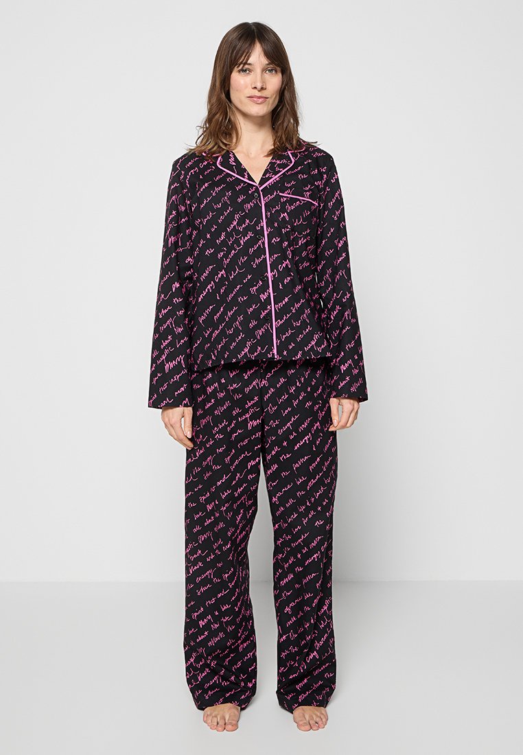 DKNY Loungewear Pyjama Media 1