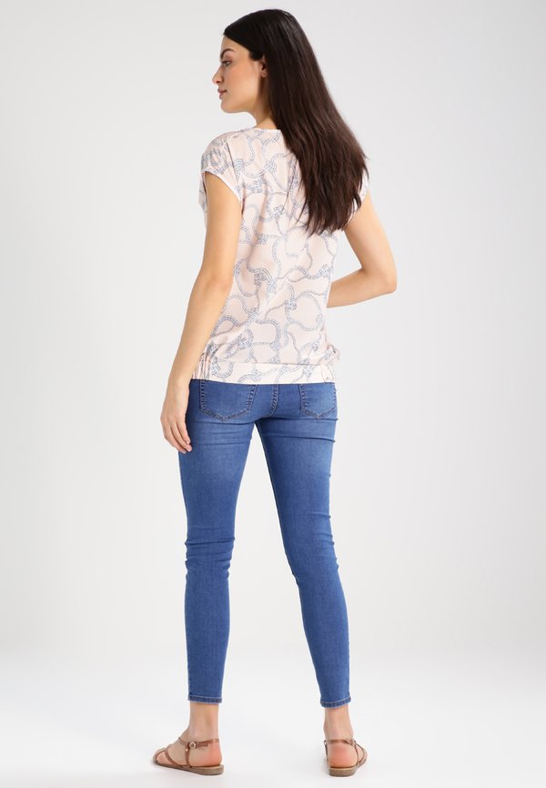 bellybutton