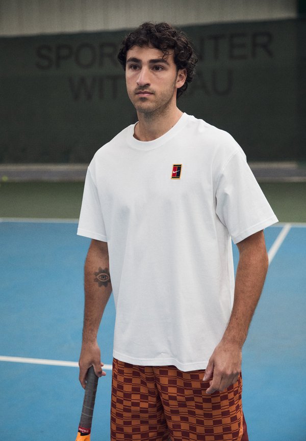 Nike Performance TEE M90 - Basic T-shirt - white