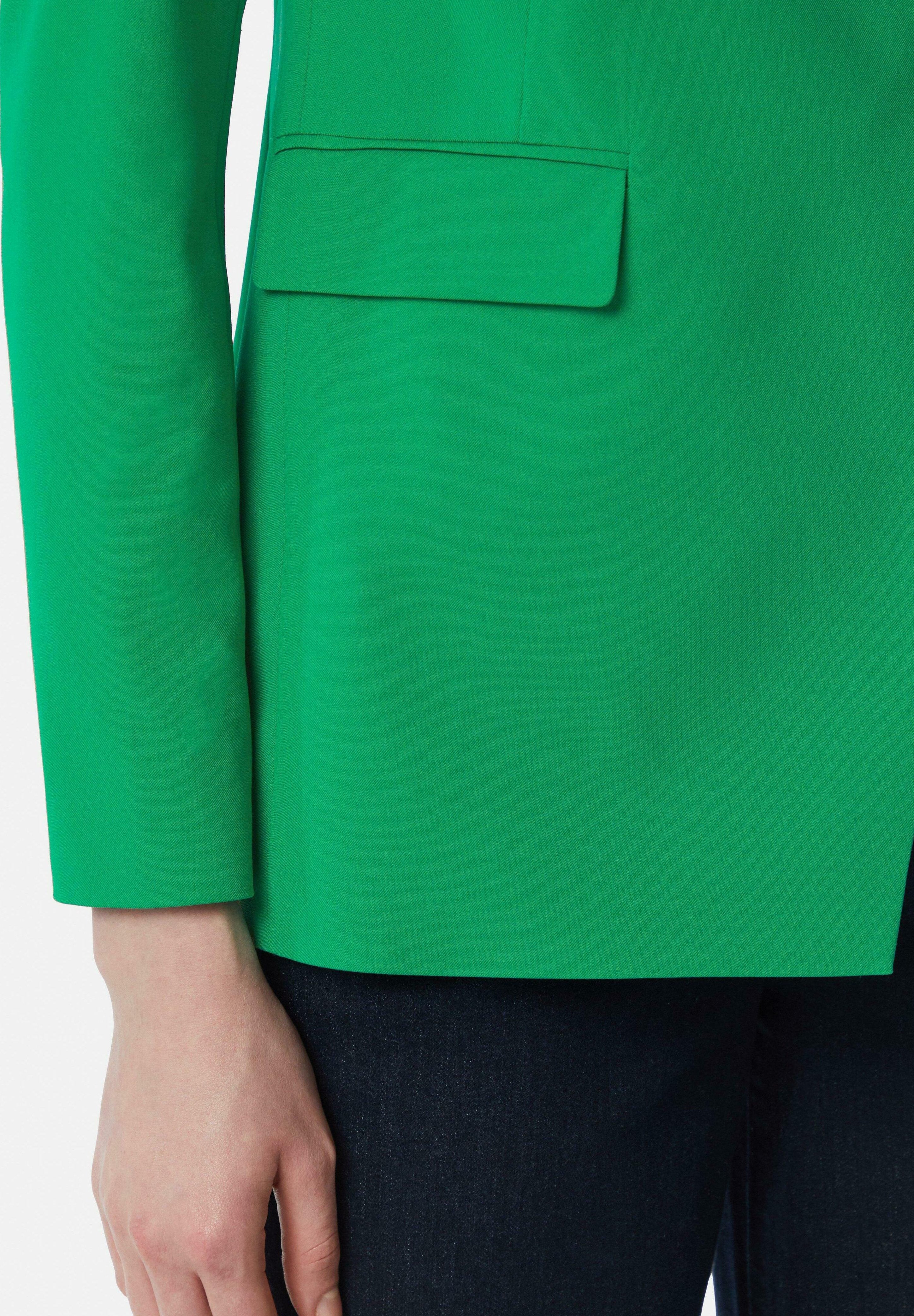 comma Blazer Media 5