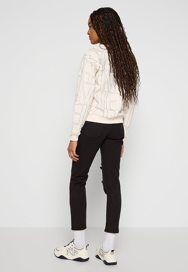 Armani Exchange Jeans Tapered Fit Media 3