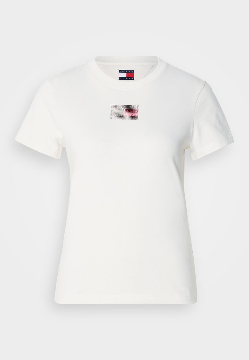 Weißes Baumwoll-T-Shirt mit einem kleinen grafischen Rechteck in Rot, Weiß und Blau. Kurze Ärmel und Rundhalsausschnitt.