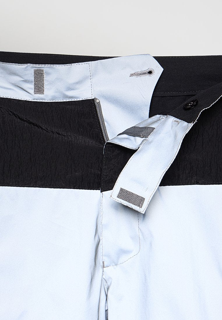 Emporio Armani REGULAR FIT