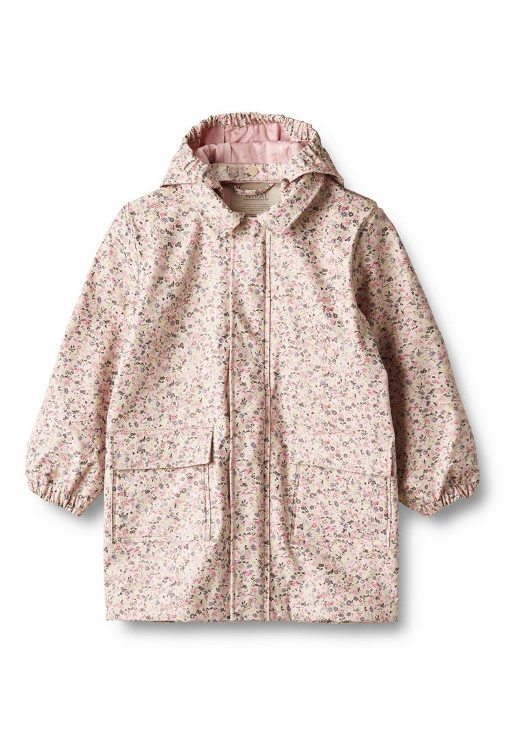 Leichter, rosa Regenschutz mit Kapuze, elastischen Bündchen und zwei Fronttaschen. Verziert mit einem dezenten Blumenmuster auf dem gesamten Stoff.