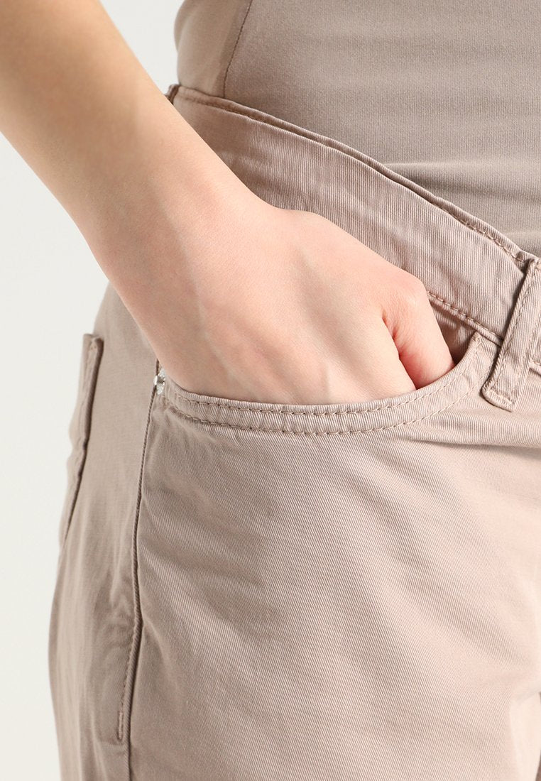 Esprit Maternity BERMUDA CHINO