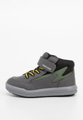 Graue und grüne Kinder-Hochtop-Sneaker mit gelben Schnürsenkeln und einem Klettverschluss, der mit "GEOX" gekennzeichnet ist, ausgestattet mit einer dicken grauen Sohle.