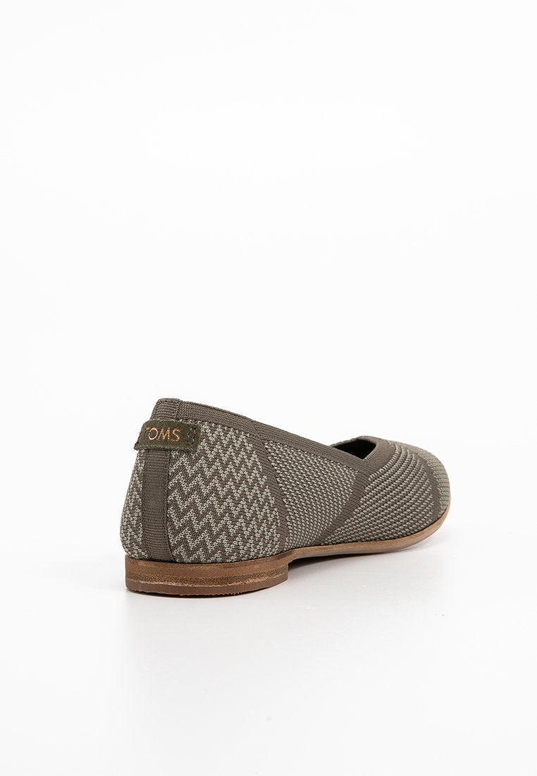 TOMS JUTTI NEAT