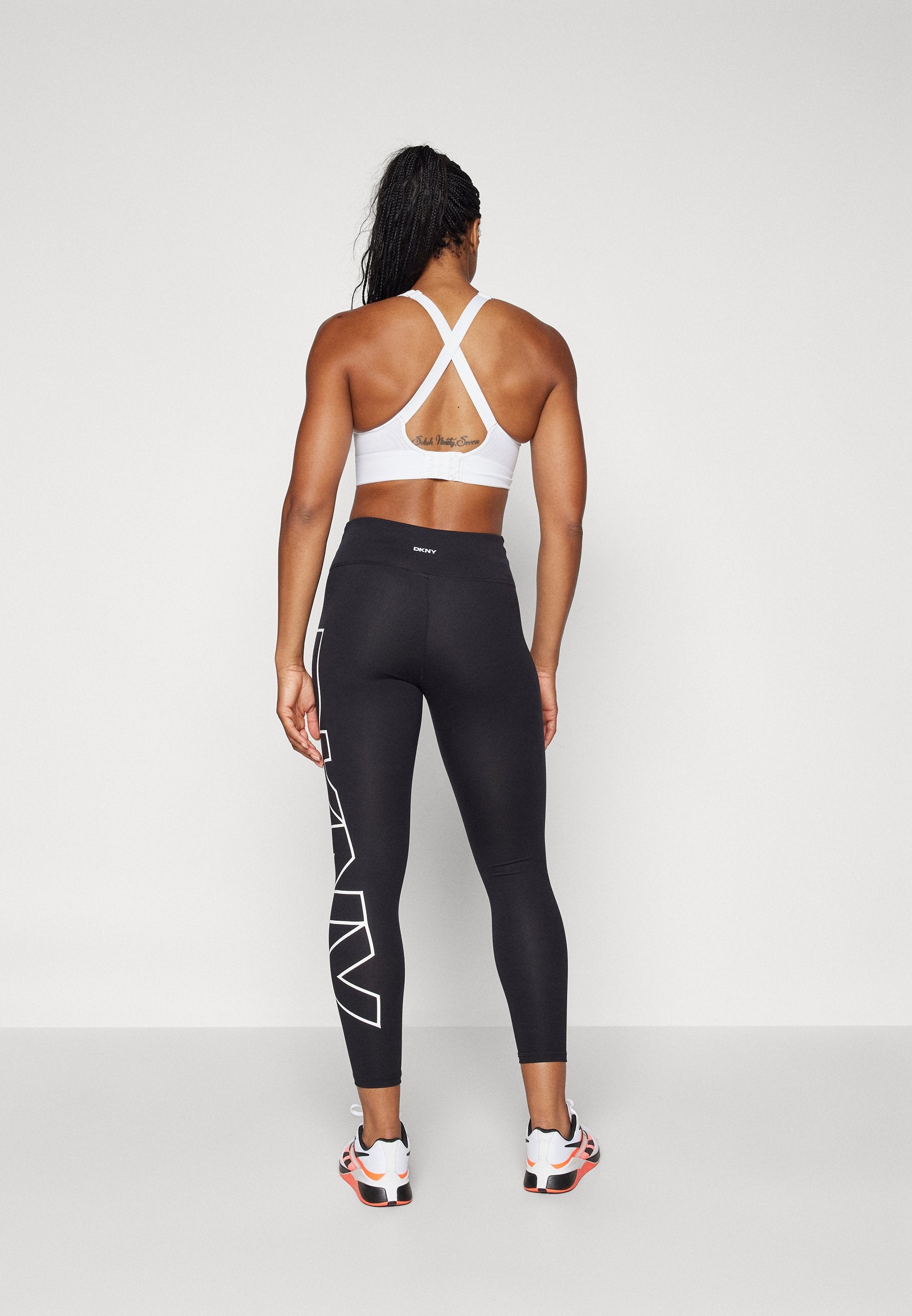 DKNY HIGH WAIST 7/8 BALANCE COMPRESSION EXPLODED LOGO